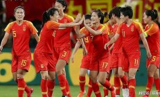 九游娱乐网页版-包含亚洲足球赛场上的惊艳表现，球员备受关注的词条
