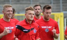 九游娱乐登录入口-曼联备战细节频出，球队积极调整状态