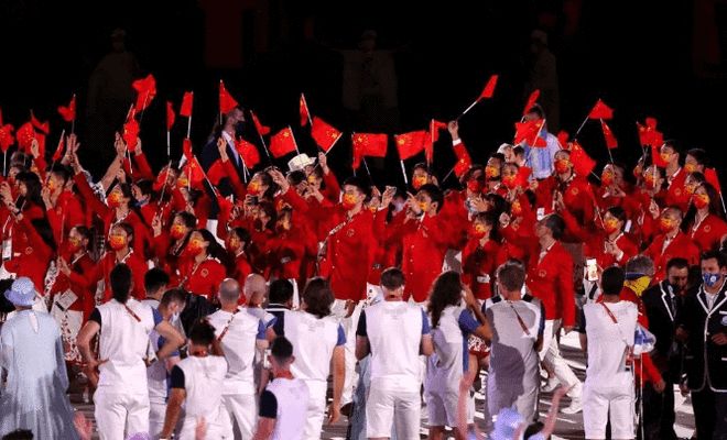 关于凭借一波上海队，全国篮球锦标赛成功救主，现场观众齐声高喊的信息
