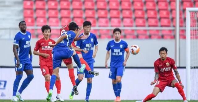 广州队展开艰难征途，期待迎来转机的简单介绍