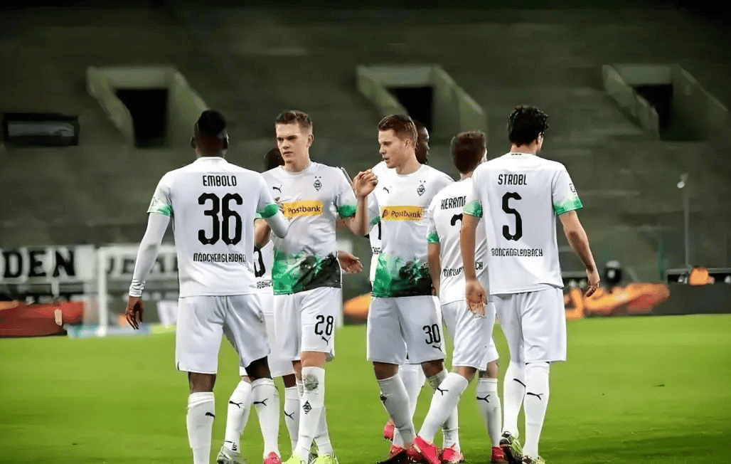 包含消息：门兴惨被淘汰，欧冠梦破灭！的词条