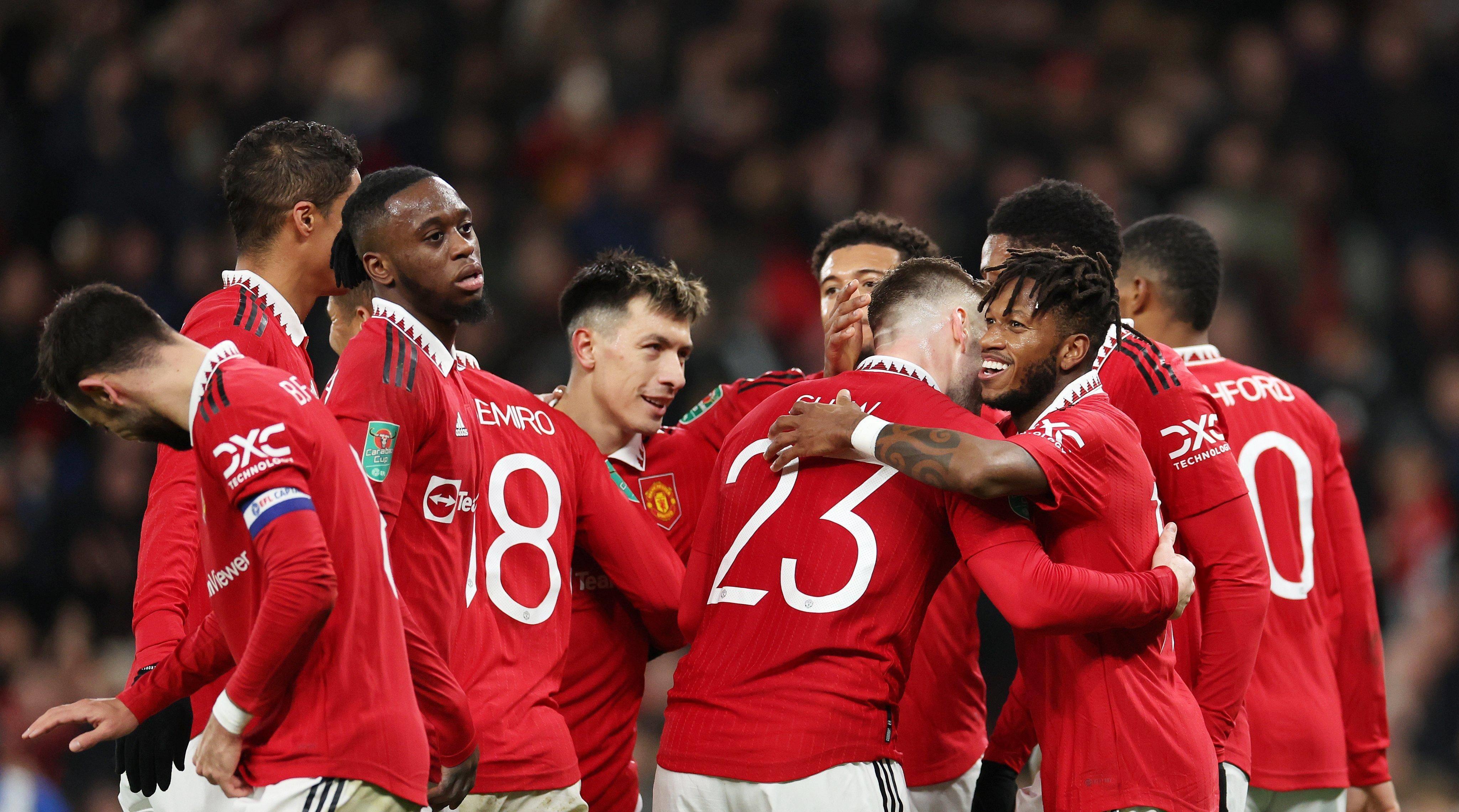 关于一支实力强大的足球队在比赛中崭露头角的信息