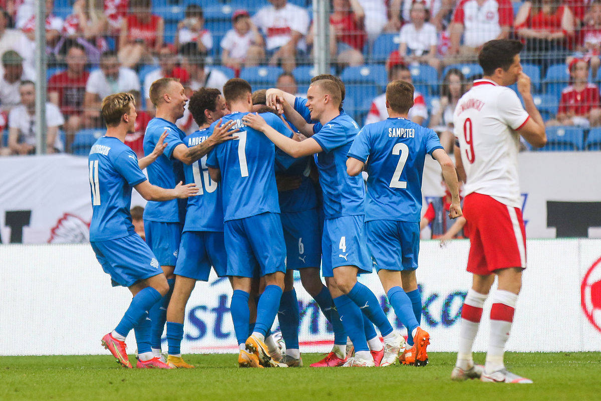 北爱尔兰国家队表现出色，轻松晋级欧洲杯资格赛的简单介绍