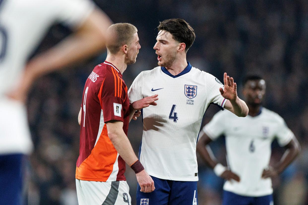 关于英格兰队客场大胜拉脱维亚，晋级欧预赛的信息