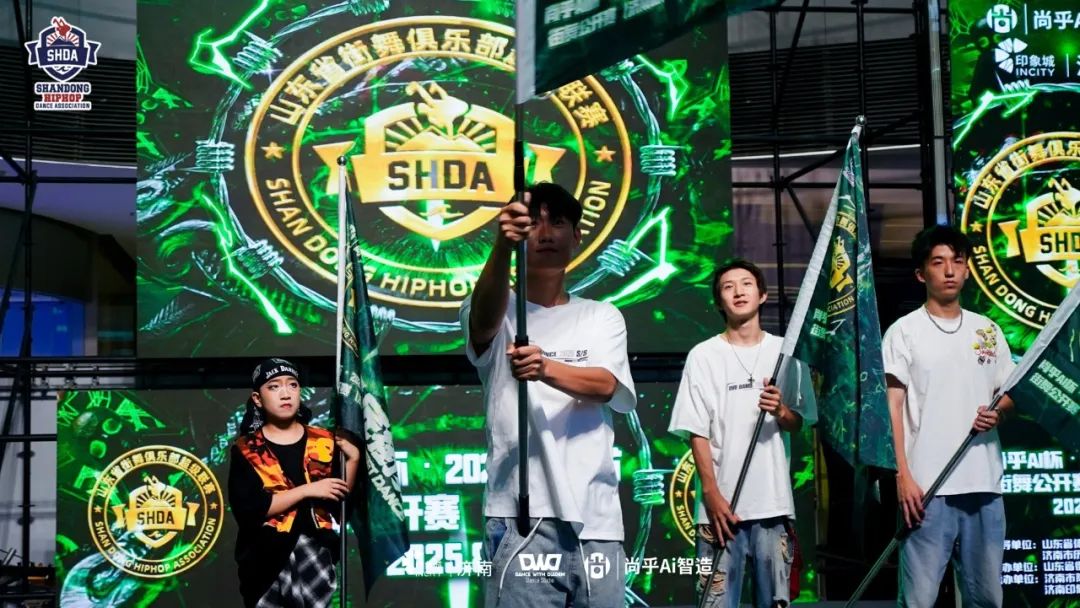 激情碰撞,豪门对阵,火花迸发的简单介绍 激情碰撞,豪门对阵,火花迸发的简单介绍