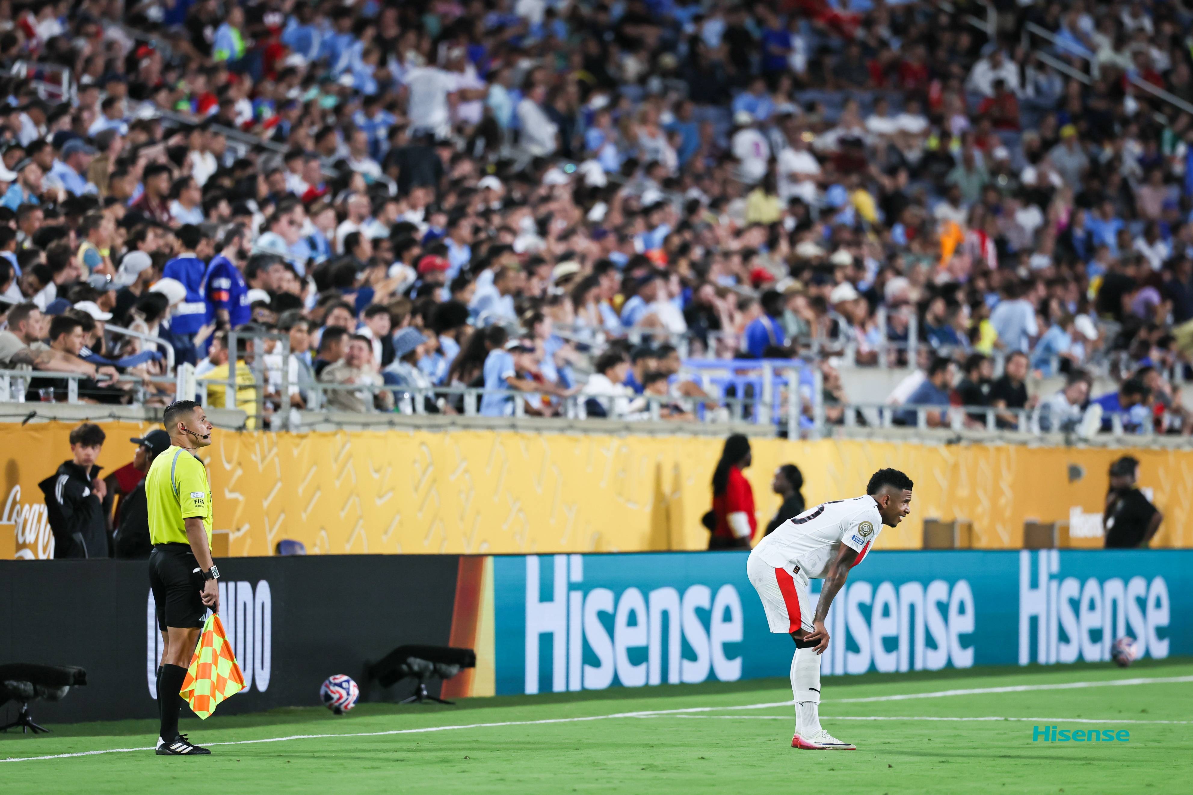 曼城对手实力不容小觑，战况激烈