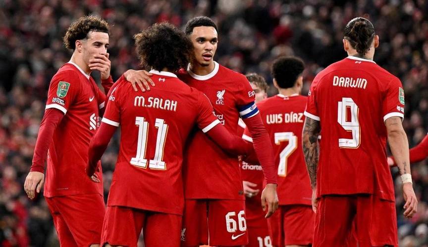 包含利物浦客场战胜伯恩茅斯，保持不败状态的词条