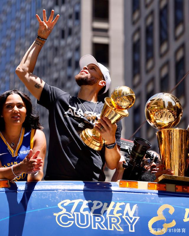 勇士再次夺冠！库里生涯第二座总冠军加冕
