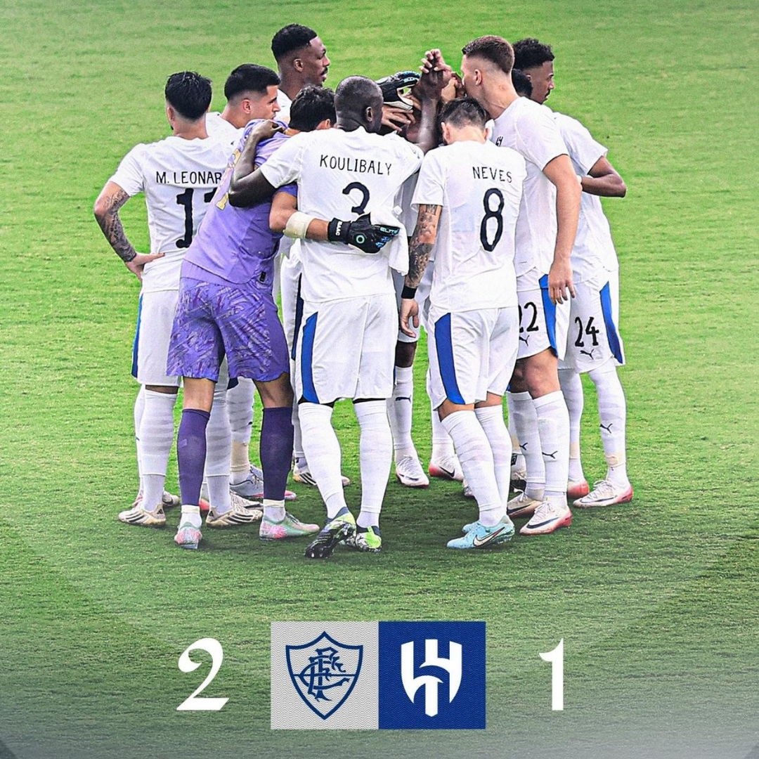 包含意大利联赛球员交流合作，积极备战下一场比赛的词条