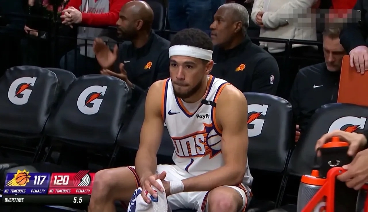 开拓者得分王遭遇伤病,错失击败马刺的机会的简单介绍 开拓者得分王遭遇伤病,错失击败马刺的机会的简单介绍