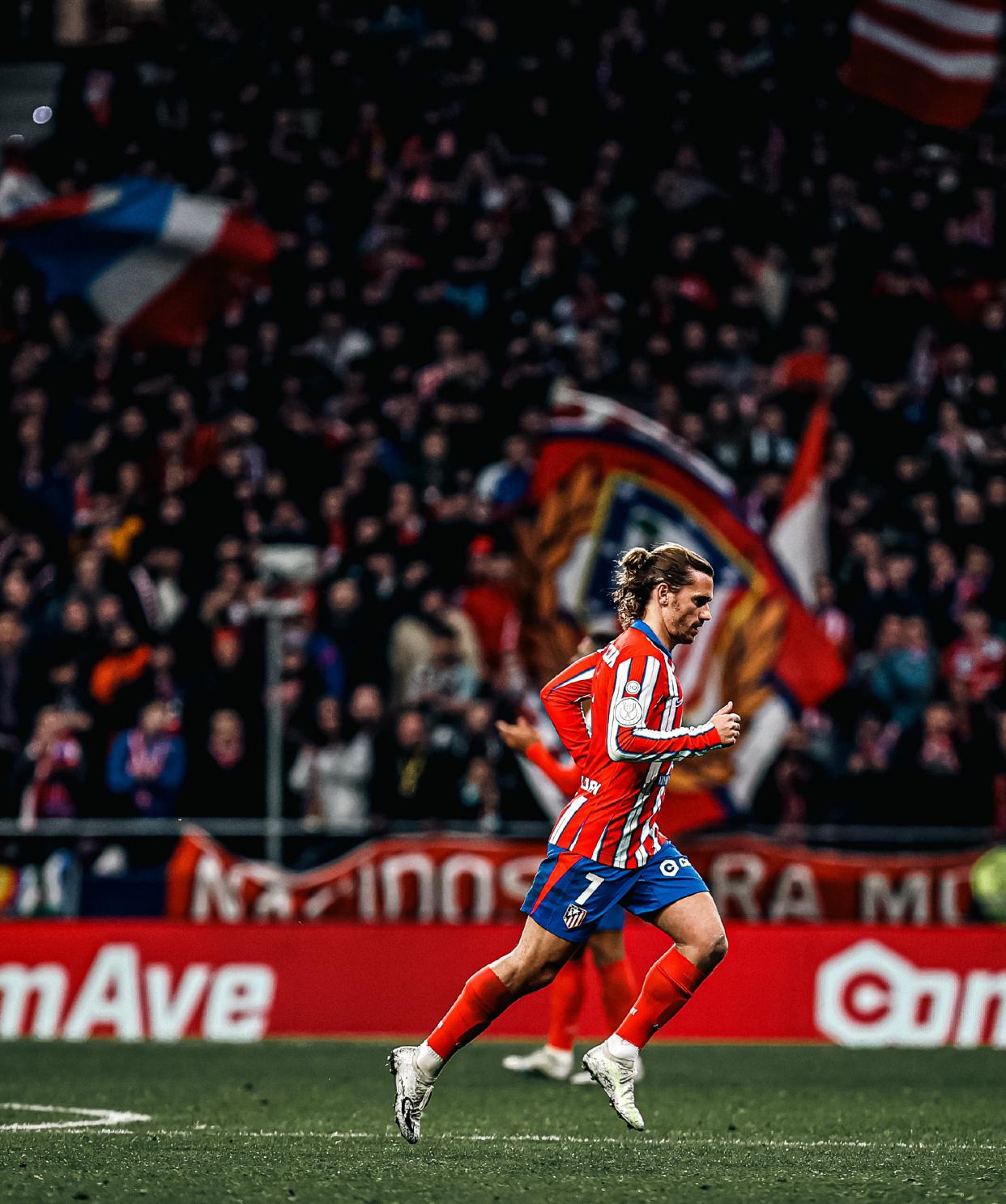 球员表现抢眼，成为焦点赛事中的亮点