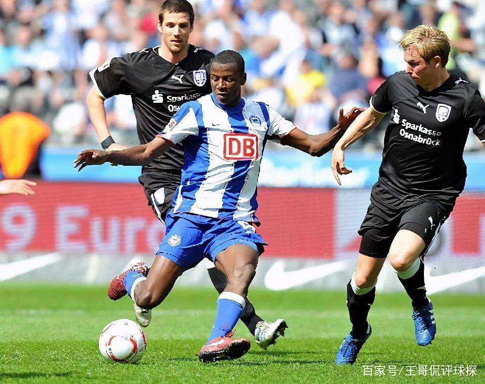 包含里昂意外爆冷不败，圣埃蒂安扩大领先优势的词条