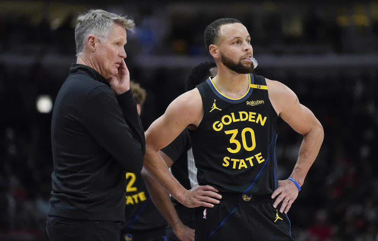 勇士逆转老鹰,继续保持不败! 勇士逆转老鹰,继续保持不败!