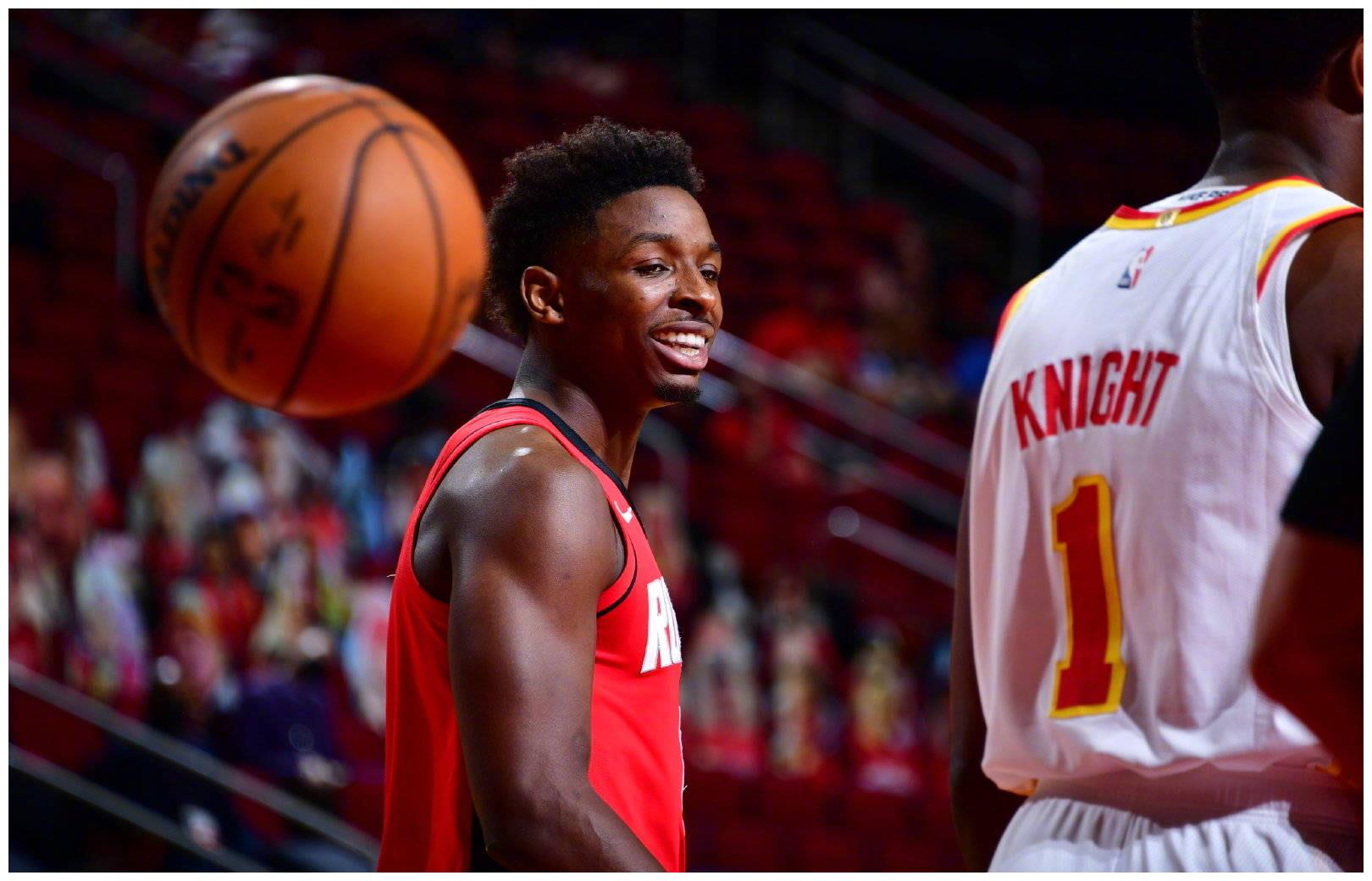 火箭全队发挥出色,轻取太阳 火箭全队发挥出色,轻取太阳