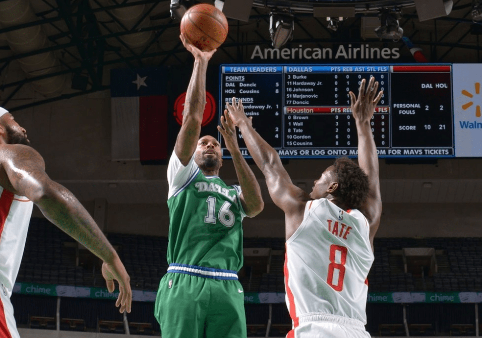 火箭全队发挥出色,轻取太阳 火箭全队发挥出色,轻取太阳