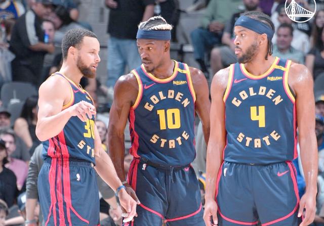 勇士主场大胜马刺,连胜场次达到五场 勇士主场大胜马刺,连胜场次达到五场