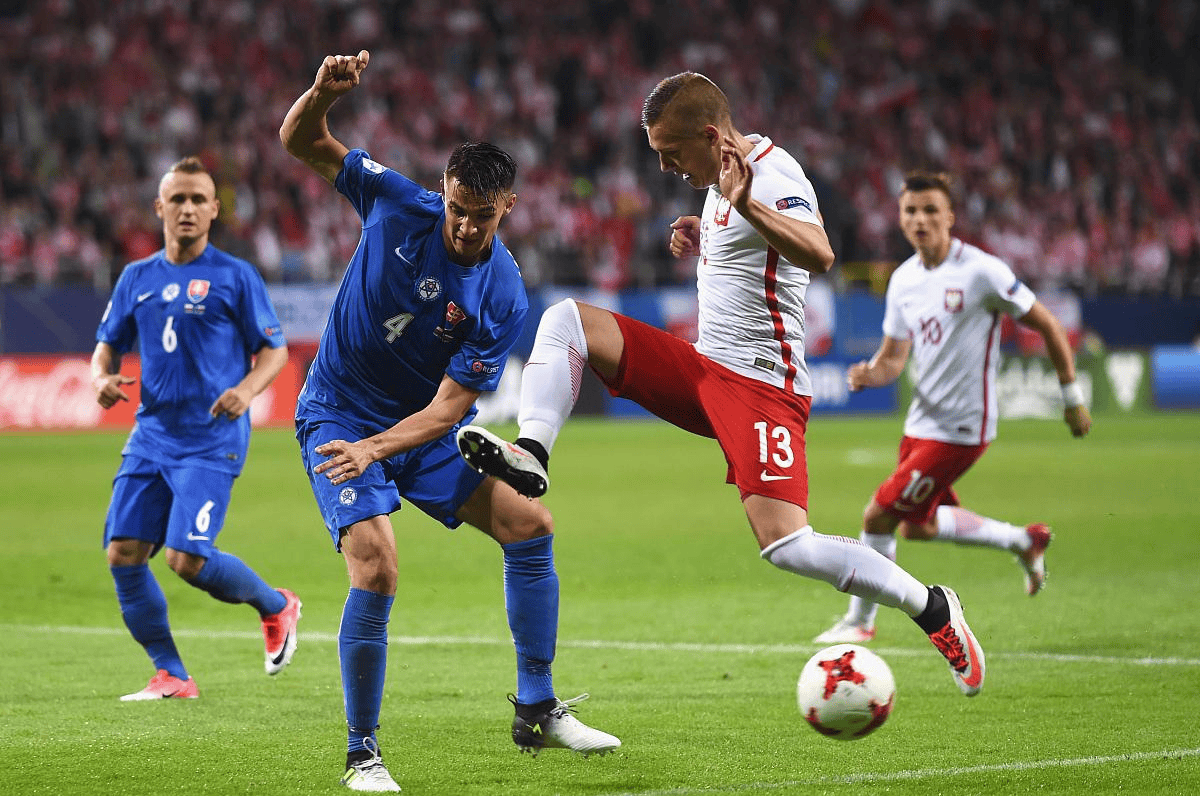 捷克球员在国际赛事中表现神勇