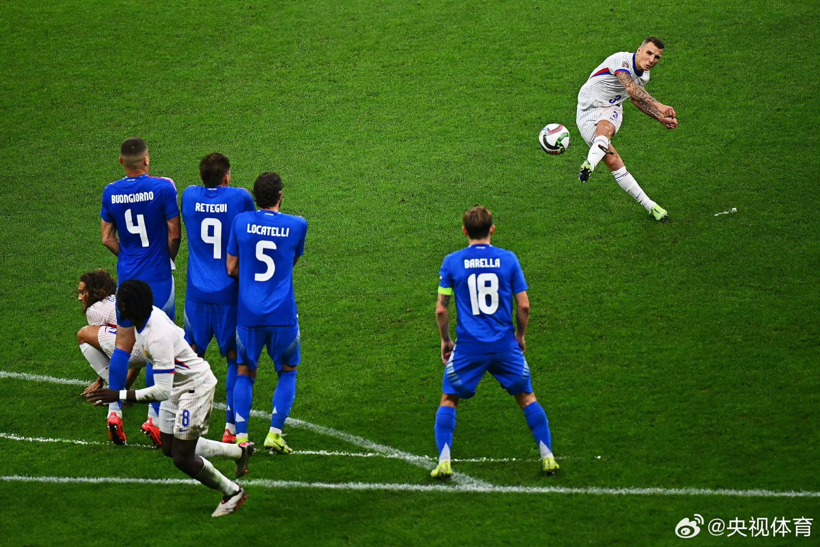 包含紧张气氛！欧预赛临近，球迷翘首期待！的词条